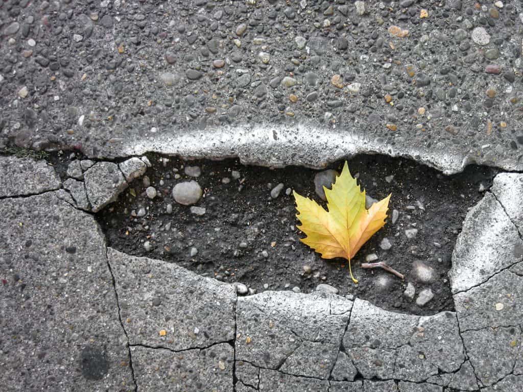 ford car loses pressure after pothole